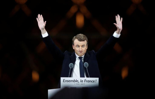 Bầu cử tổng thống kết thúc, nước Pháp có nhà lãnh đạo trẻ tuổi nhất từ thời Napoleon - Ảnh 1. Bầu cử tổng thống kết thúc, nước Pháp có nhà lãnh đạo trẻ tuổi nhất từ thời Napoleon - Ảnh 1.