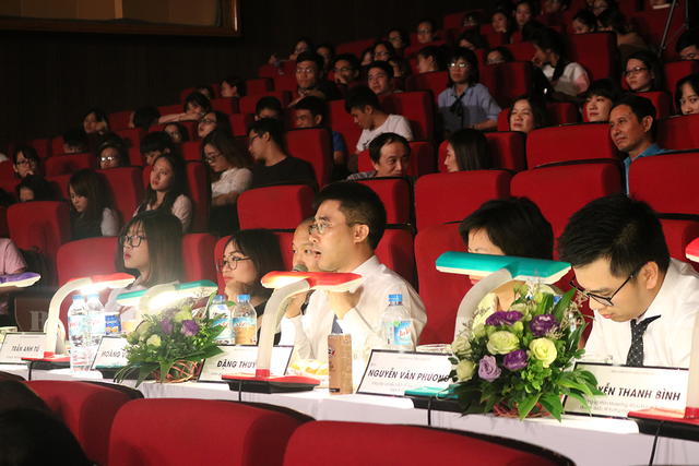 Chung kết Bản lĩnh Marketer: Màn tranh tài của các marketer tương lai đã chinh phục Ban giám khảo! - Ảnh 2. Chung kết Bản lĩnh Marketer: Màn tranh tài của các marketer tương lai đã chinh phục Ban giám khảo! - Ảnh 2.
