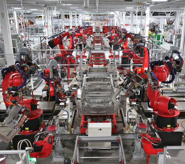 Bên trong nhà máy Tesla