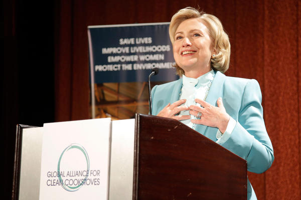 Bà Hillary Clinton phát biểu tại hội nghị của Liên minh Bếp nấu Sạch Toàn Cầu.