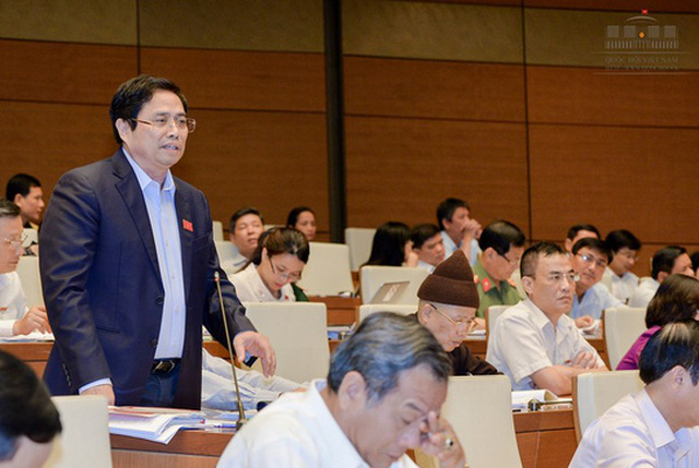 Ông Phạm Minh Chính đề cập tới vấn đề tinh giản biên chế trong 2 năm sẽ tiết kiệm được 20.000 tỉ đồng - Ảnh: Quochoi