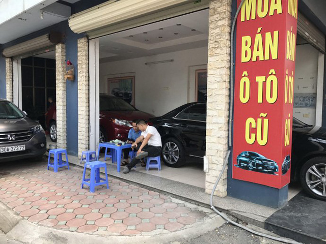 Ô tô cũ ế thảm, bán lỗ chẳng ai mua: Buôn to, lỗ nặng - Ảnh 1. Ô tô cũ ế thảm, bán lỗ chẳng ai mua: Buôn to, lỗ nặng - Ảnh 1.