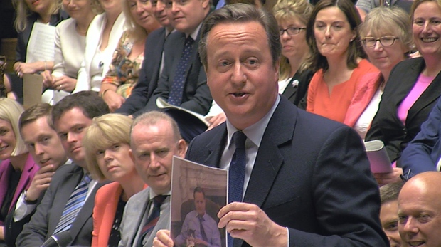 Ông David Cameron từng lên tiếng thanh minh về mối quan hệ giữa ông và Larry, nhưng chả ai tin đâu tôi nói thật.
